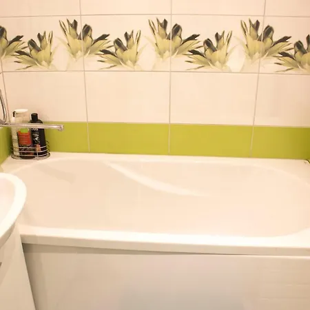 Apartment Aura, Center,