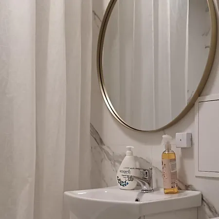 Aura, Center, * Tartu